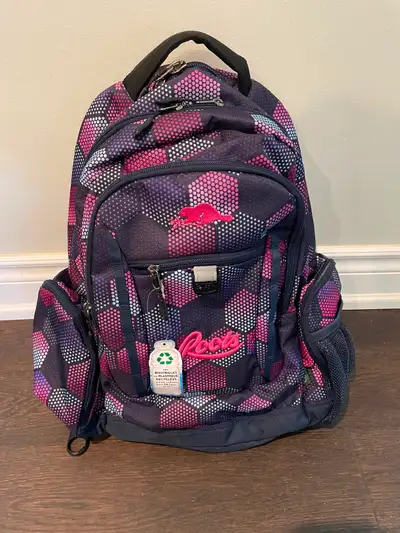 New roots backpack , with a tag, View more