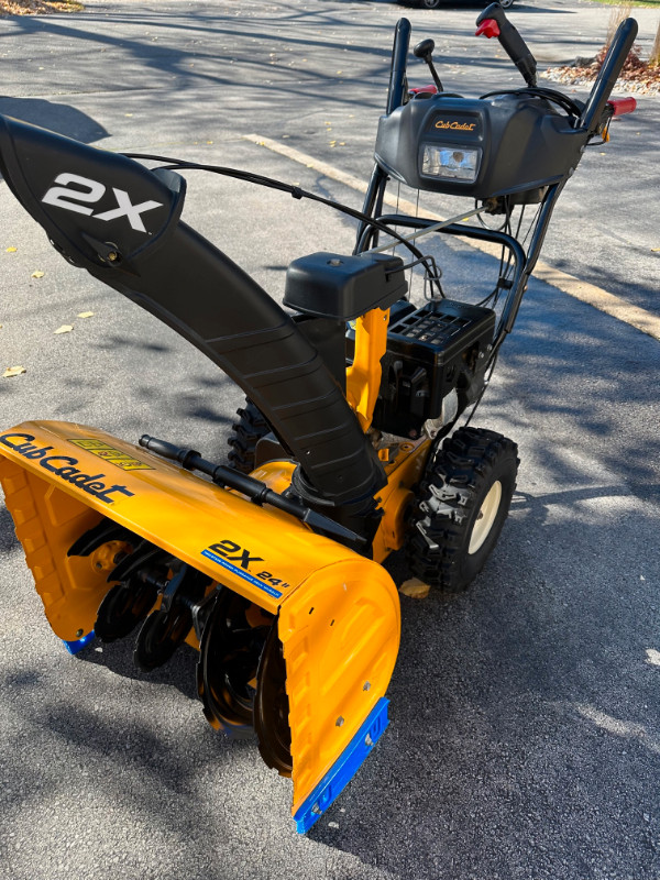 CUB CADET SNOW BLOWER (24") 2 stage for sale Snowblowers Hamilton Kijiji
