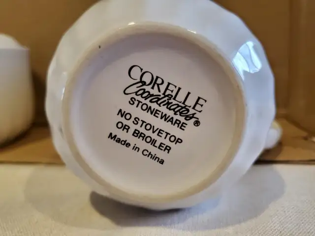 Corelle Coordinates - Callaway Ivy in Kitchen & Dining Wares in City of Toronto - Image 3