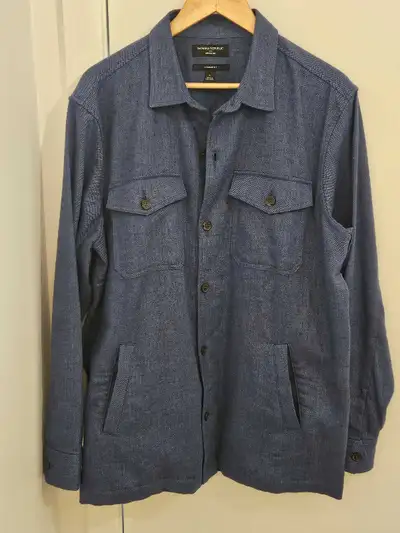 Banana Republic Men's jacket in linen mix, size large, View more