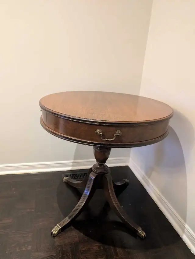 Antique Solid Wood Round Side Table in Other Tables in City of Toronto - Image 2