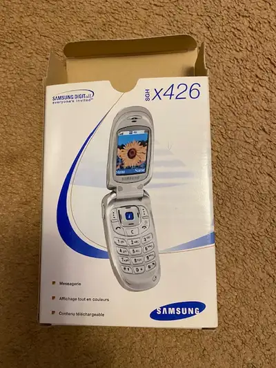 SAMSUNG “SGH X426” Flip Cell Phone Everything in Original Box Charged and working Condition Could be...