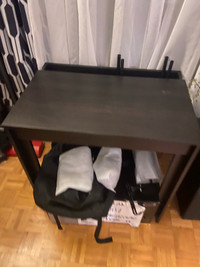 Petit bureau noir brun Ikea 