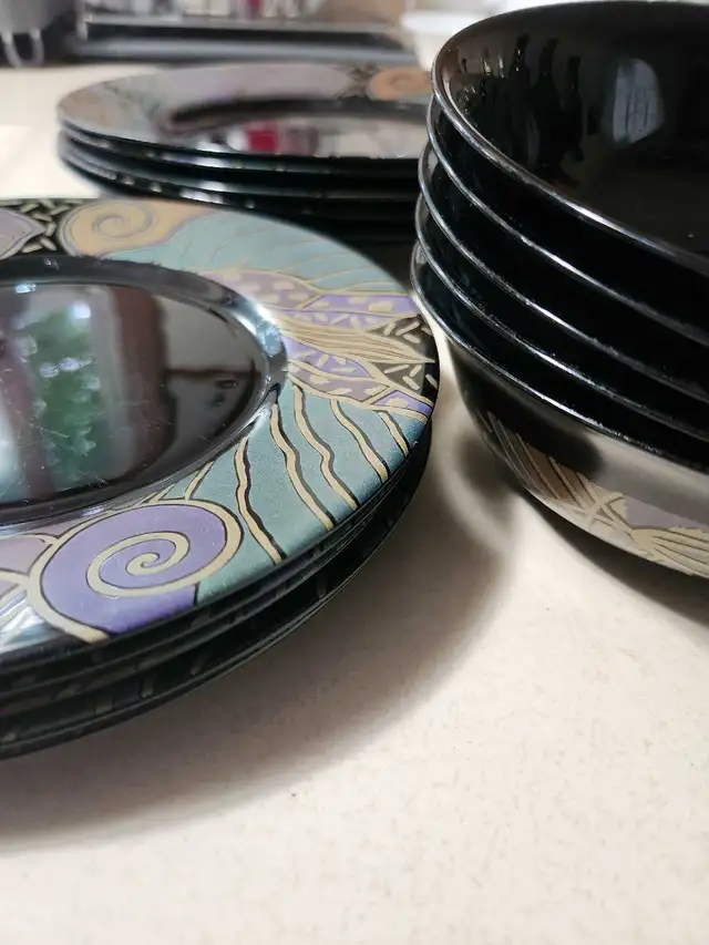 Arcoroc Dinnerware Set in Kitchen & Dining Wares in Ottawa - Image 2