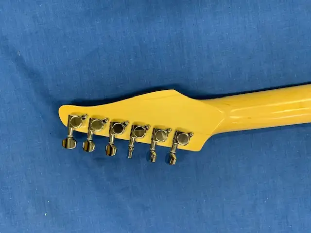 4   Fender Telecaster Style Partscaster Electric Guitar in Guitars in Ottawa - Image 11