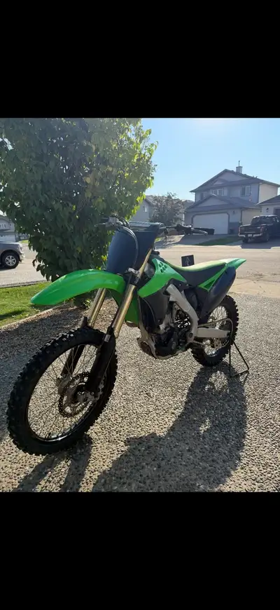 2011 kx250f, low engine hours, lots of new parts, comes with extra parts $3500 obo ( open to trades...