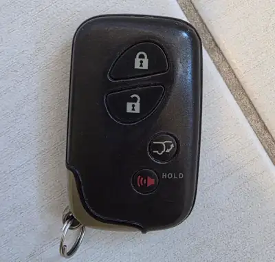 2010 Lexus 350 OEM key Fobs Required Reprograming for your use All button works Battery works