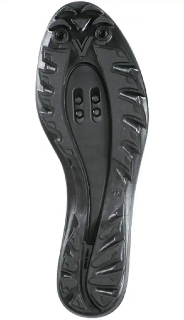 Cycling Shoes in Other in Ottawa - Image 4