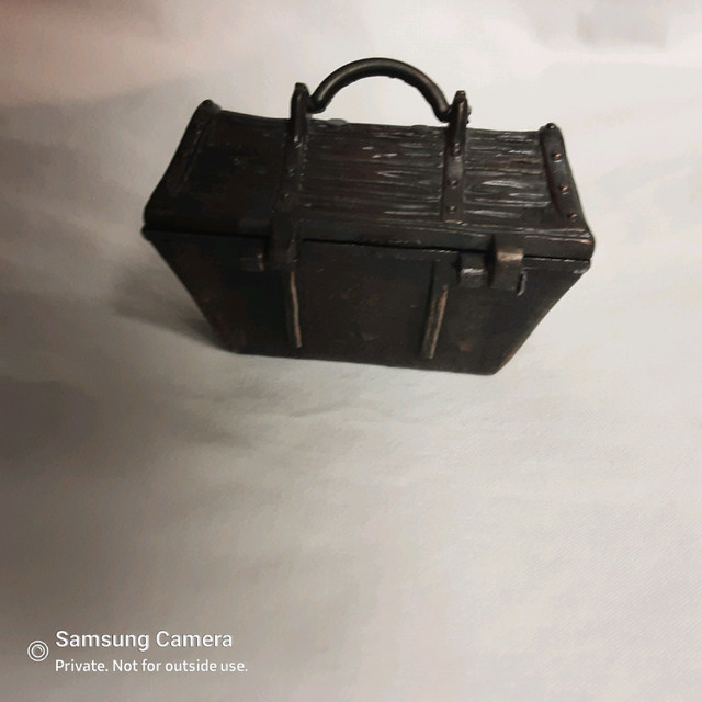 Miniature bronze treasure chest, pencil sharpener in Arts & Collectibles in Calgary - Image 3