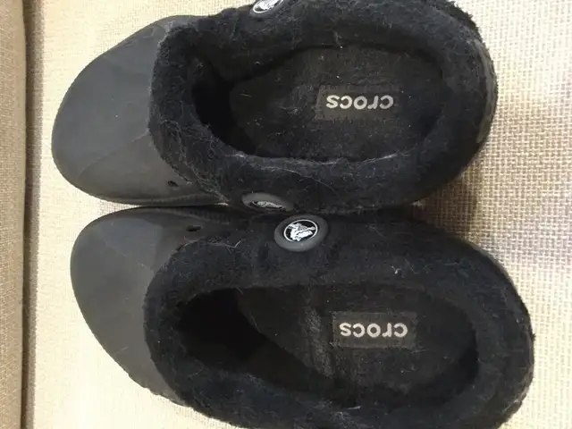 Crocs (Taille 3 = junior) in Kids & Youth in Longueuil / South Shore - Image 6