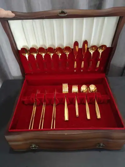 Rogers Gold Plated Flatware / Cutlery, Service for six and servi, View more