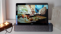 Lenovo 10 inch tablet with bluetooth speaker dock