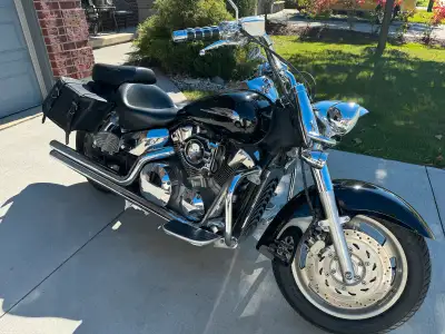 2005 Honda VTX 1300. Great condition. Fluids changed regularly. Garage stored. 2up sear with backres...