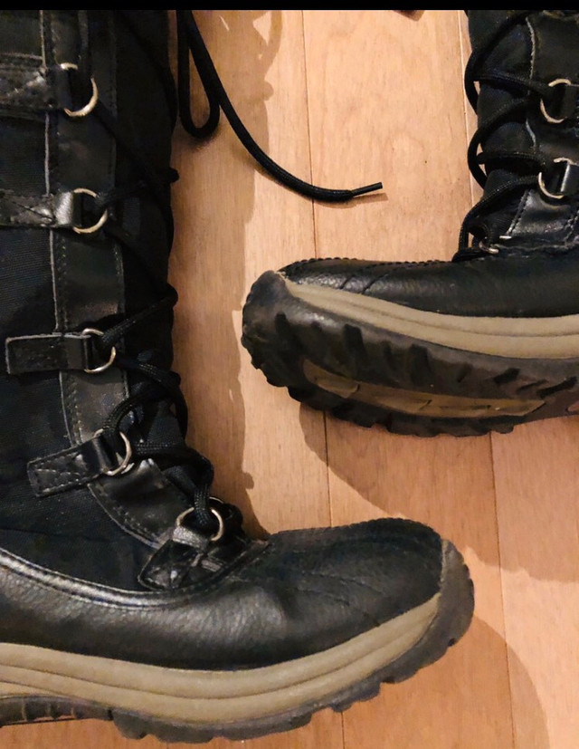 Bottes d’hiver Artica (Browns) très peu portées  dans Femmes - Chaussures  à Longueuil/Rive Sud - Image 2