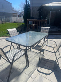 Outdoor Table with four chairs