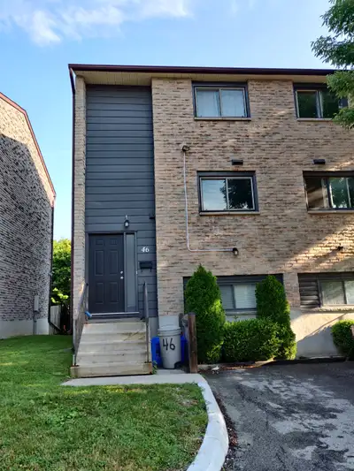 Room for Rent - 40 Summit Ave #46 London Ontario (Female Only)