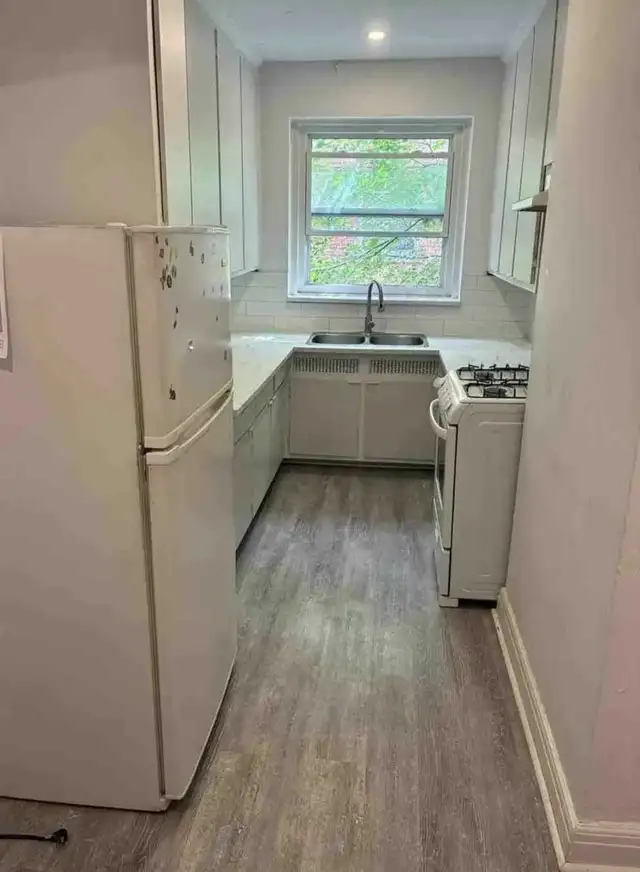 Bright 4 1/2 Apartment by Loyola For Rent/Lease, Cession de Bail in Long Term Rentals in City of Montréal - Image 8