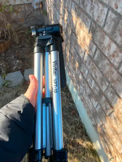 3 way adjustable height up to 1 meter. 3 way fluid pan head. Compact and very lightweight. For camer...