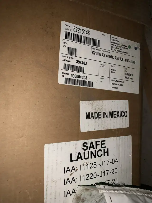 soft top kit  (BNIB)for jeep wrangler 2018 in Other Parts & Accessories in Mississauga / Peel Region - Image 3