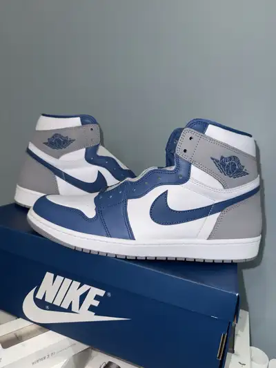 Nike Air Jordan 1 Retro High OG True Blue Grey White DZ5485-410, View more