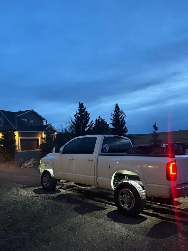 2005 Ram Cummins 5.9 in Cars & Trucks in Calgary - Image 2