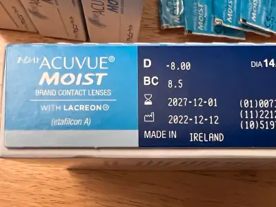 1-Day Acuvue Moist for with Lacreon D -8.00 BC 8.5 Dia 14.2 Expiry date 2027-12-01 202 lenses in tot...