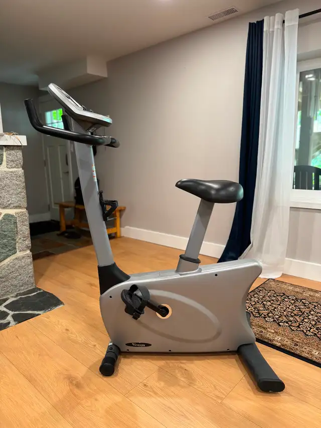 Programmable Exercise Bike in Exercise Equipment in North Shore - Image 2