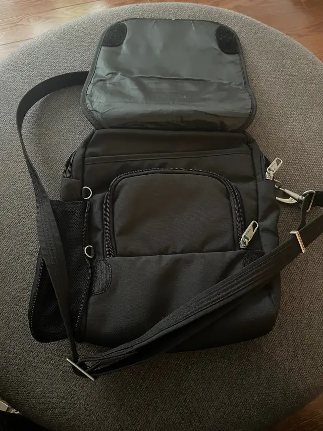 Sac convertible de voyage in Bags & Luggage in Longueuil / South Shore - Image 4