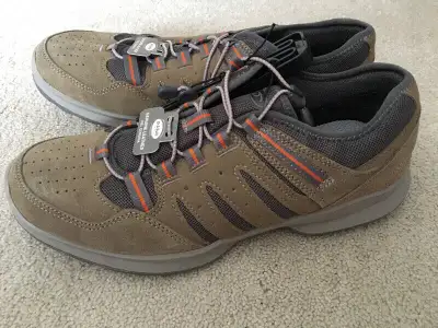 FOR SALE -NEW- MENS SHOES, -FUBU, AND1 , DrSHOLL'S, AIRSPEED, FADED GLORY .