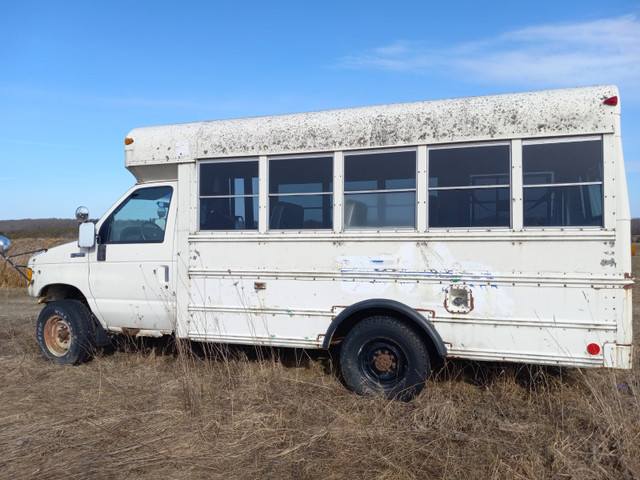 1994 Ford E350 bus 7.3 engine in Cars & Trucks in Owen Sound - Image 2