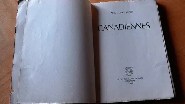 Vintage 3 anciens livres usés (240925-26)63826839872641124