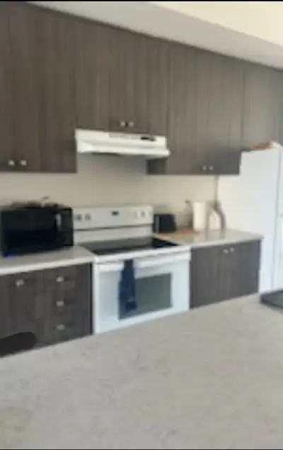 Wasaga Beach Room available for immediate occupancy !