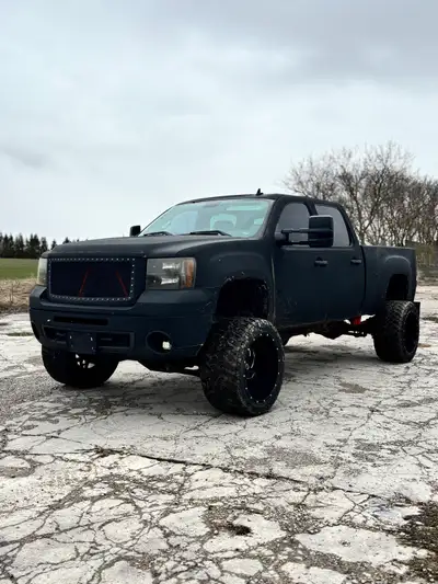 2008 duramax twin turbo lots done to this truck has never gave me any issues, has 260,000 km never w...