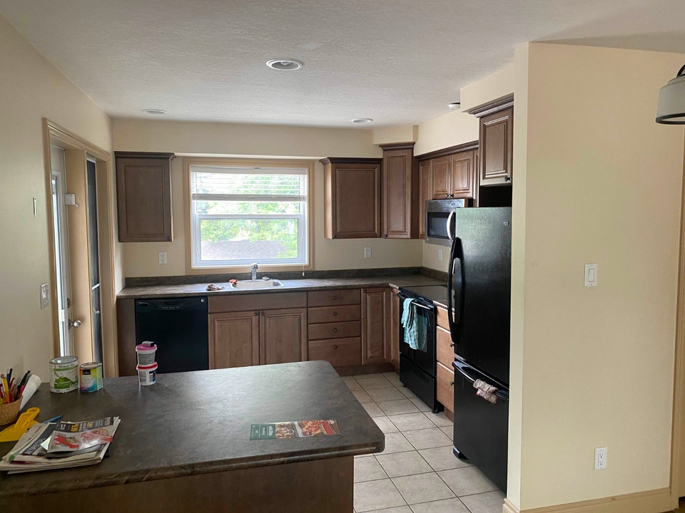 LARGE 2-BEDROOM WETASKIWIN 3