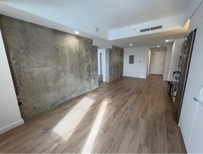 Welcome to 31 Queen street Dartmouth Nova Scotia! This beautiful 2 bedroom 1 bathroom apartment is l...
