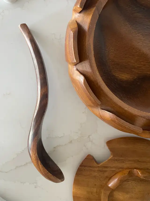 Vintage Mid Century Hand Carved Monkey Pod Wood Lotus Tureen Set in Kitchen & Dining Wares in Markham / York Region - Image 6