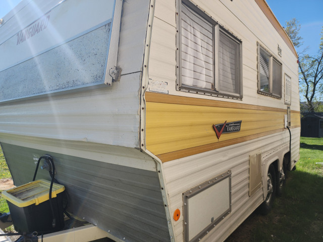 1977 Vangard Camper in Travel Trailers & Campers in Saskatoon - Image 2