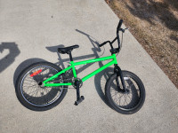 Hutch green BMX with pegs FOR SALE!