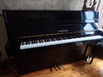 PIANO DROIT ACOUSTIQUE YAMAHA, View more