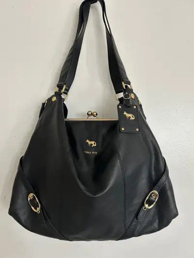 Emmy fox leather bag in a perfect condition