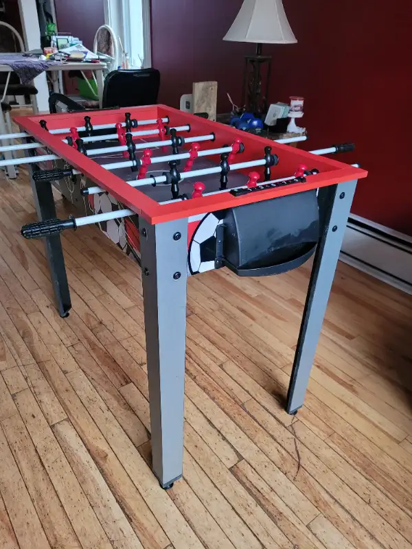 CHILDRENS FOOSBALL TABLE PRICE FIRM CASH ONLY KELLIGREWS PIC UP in Toys & Games in St. John's - Image 3