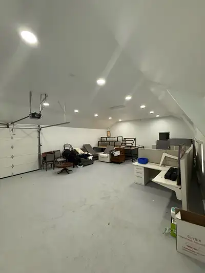 Commercial Garage Space - For Rent