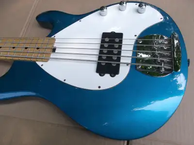 Music man OLP 5 strings bass guitar, View more