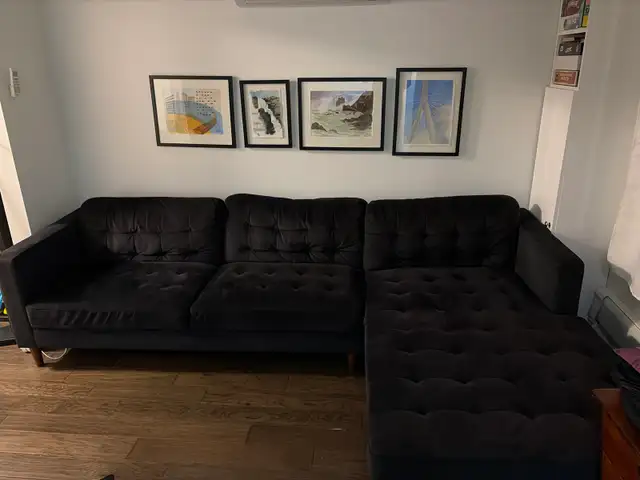 Velvet Sectional Sofa with Chaise in Couches & Futons in City of Toronto - Image 2
