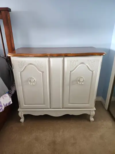 Chairs, side table,dining room set, coffeetable and end table Fr, View more