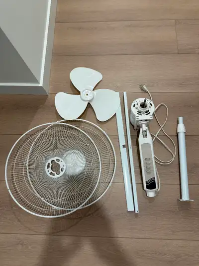 Oscillating fan, View more