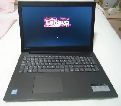 Lenovo IdeaPad 330-15IKB 81DE -CORE i5-7200U @ 2.71GHz - Windows 10 - UHD Graphics 620 - 8 GB RAM -...