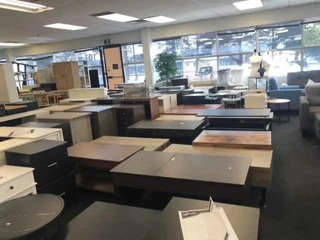 Warehouse sale: cabinets, kitchen islands  in Multi-item in Markham / York Region - Image 3