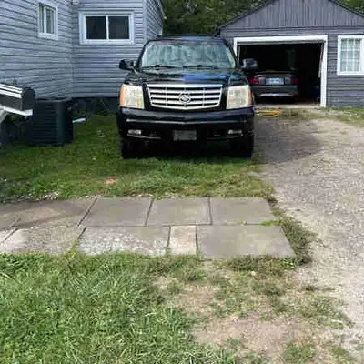 I'm selling my black 2006 Cadillac Escalade, The vehicle is used /AsIs. This was my daily until I re...