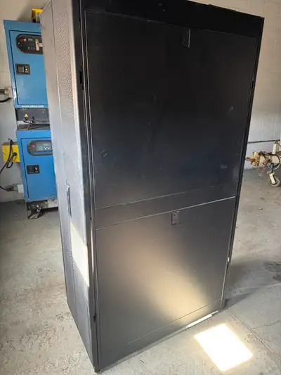 Selling a new never used Apc server rack 42u Dimensions are 1991 mm x 600 mm x 1070 mm If you prefer...